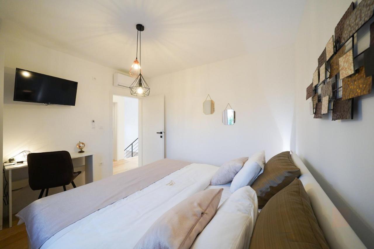 Villa Suncica Zadarvillas Sukošan Buitenkant foto