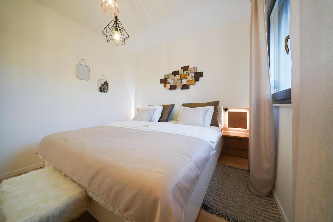 Villa Suncica Zadarvillas Sukošan Buitenkant foto